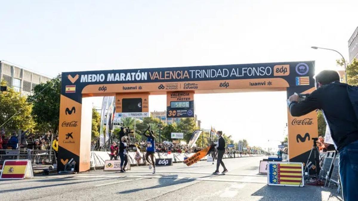 Abel Kipchumba se impone en la Media Maratón de Valencia