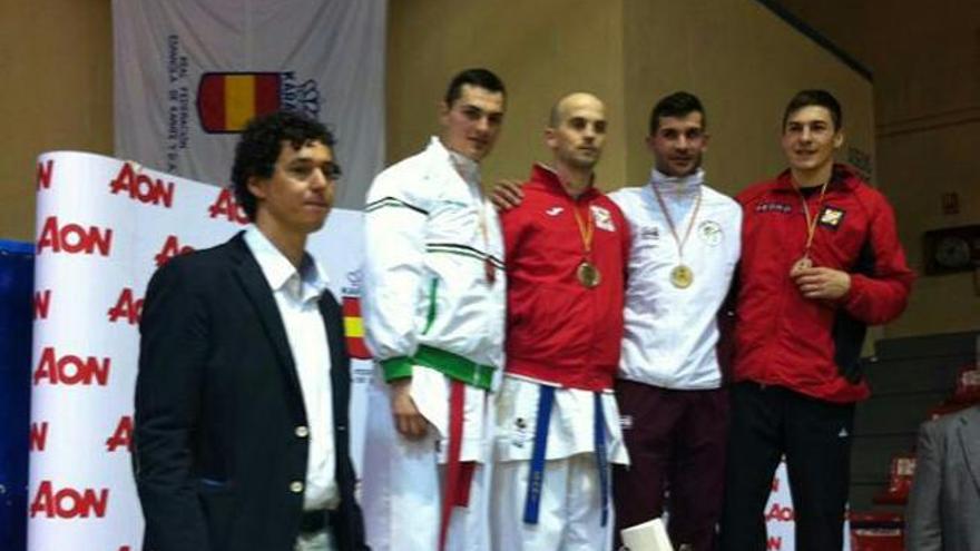 Pedro Román (d), en el podio del Campeonato de España celebrado en Ciudad Real.