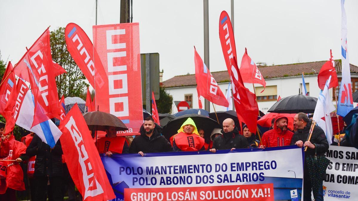 Protesta de la plantilla del grupo Losán en Curtis.