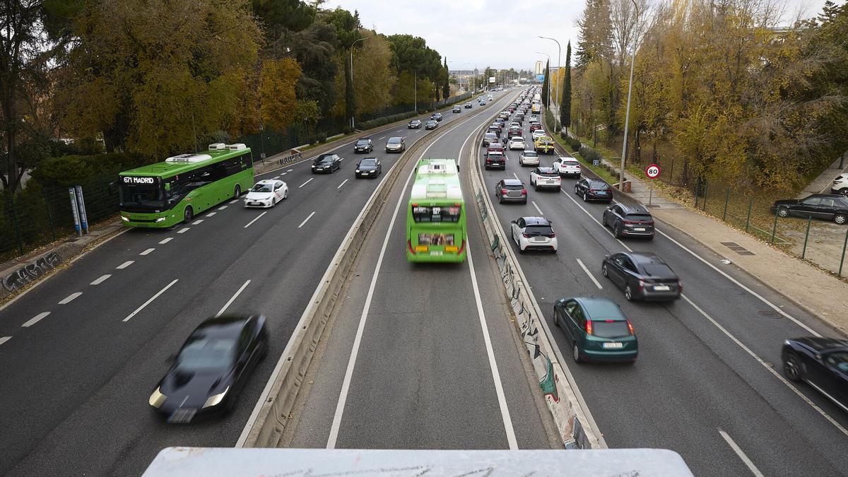 Tráfico durante la operación salida por el puente de la Constitución