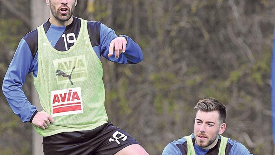 Luna y Sergi Enrich, en un entrenamiento con el Eibar.