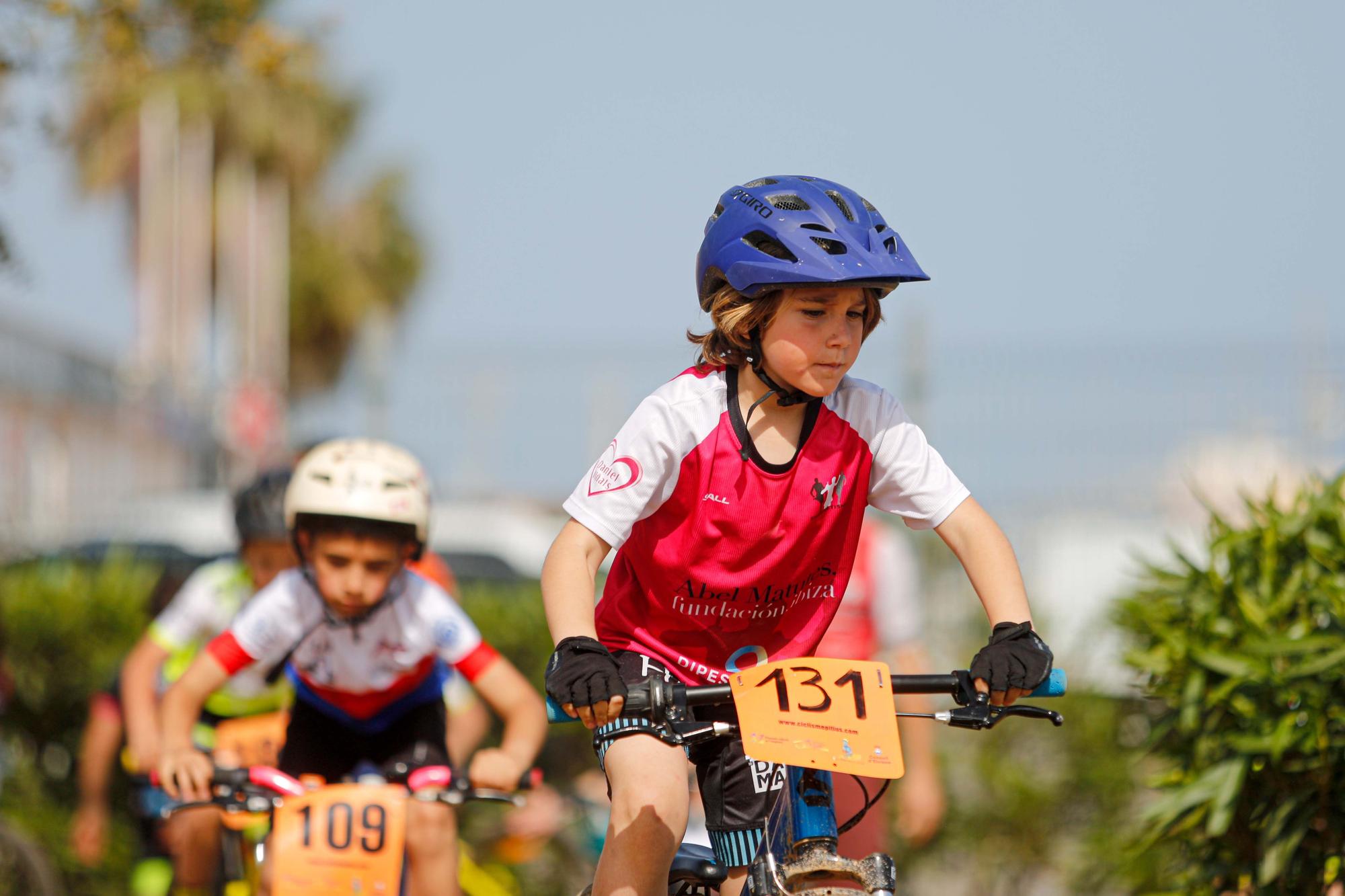 Los más pequeños de Ibiza aprenden a manejar con Bicykids