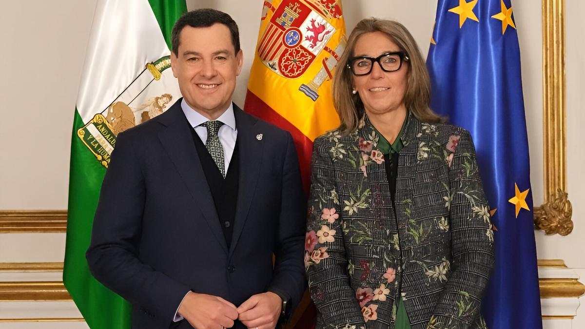 El president de la Junta d'Andalusia Juanma Moreno amb Concepció Veray.