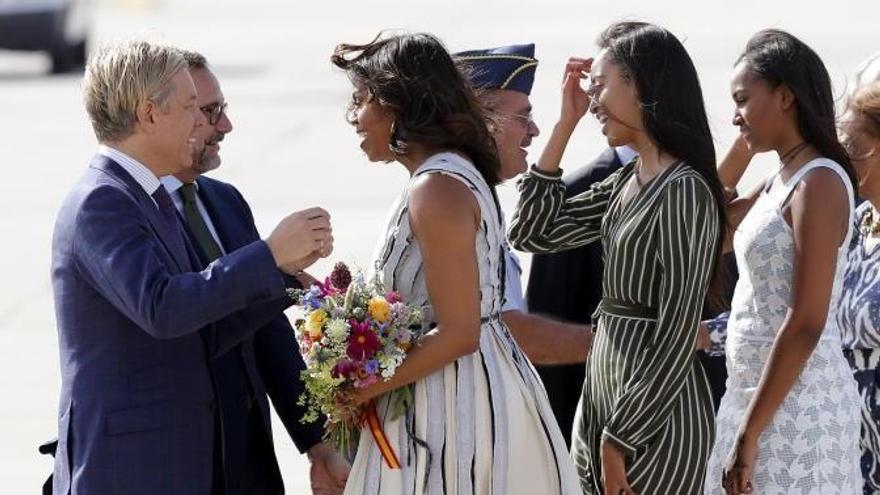 Obama, recibida por James Costos el pasado año en Madrid.