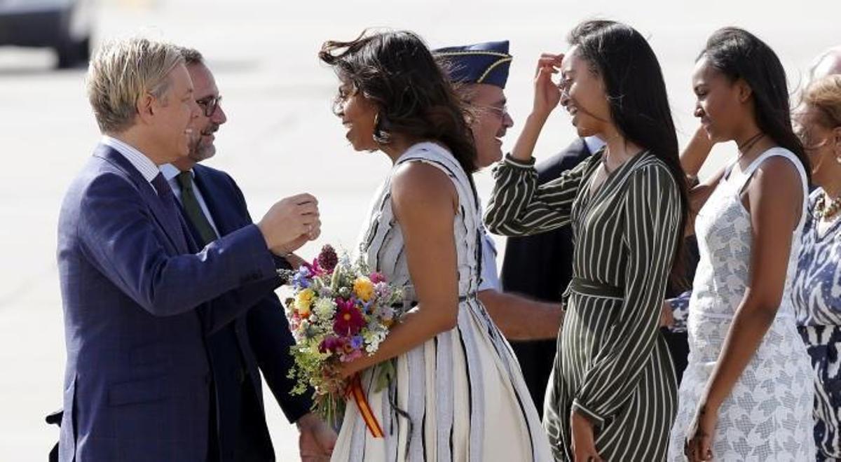Obama, recibida por James Costos el pasado año en Madrid.