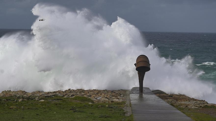 A Coruña seguirá este domingo en alerta amarilla por temporal costero