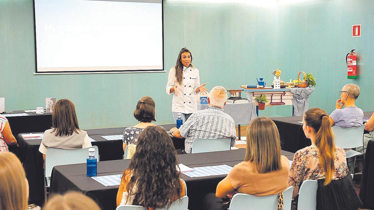 La maestra y psicopedagoga gallega Patricia García compartió claves para el pensamiento creativo.