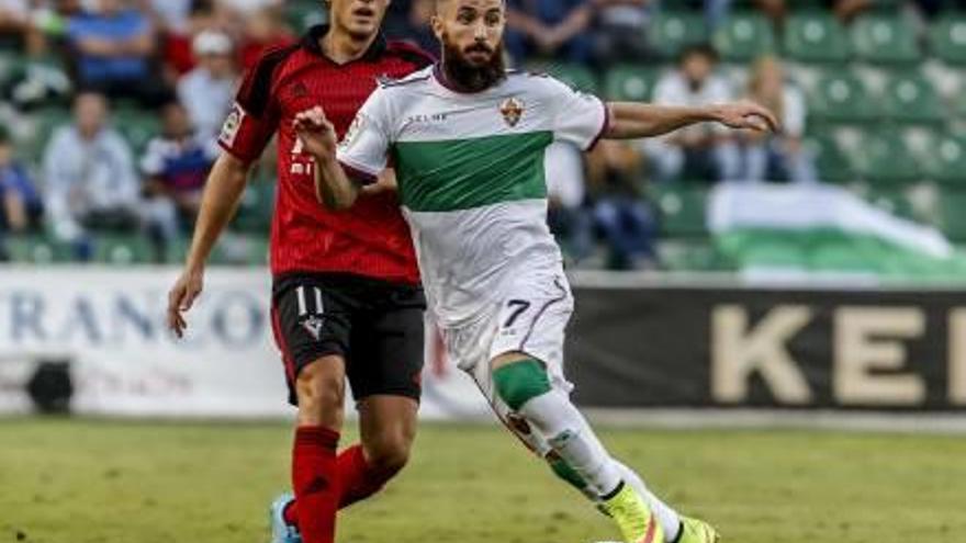 Imagen de Cifu y Provencio, durante el partido que enfrentó el sábado a Elche y Mirandés.