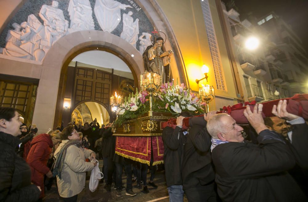 La procesión salía desde la plaza del Hospital Viejo