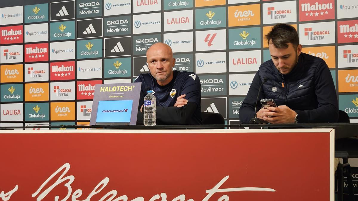 Schreuder, en la sala de prensa del Carlos Belmonte.