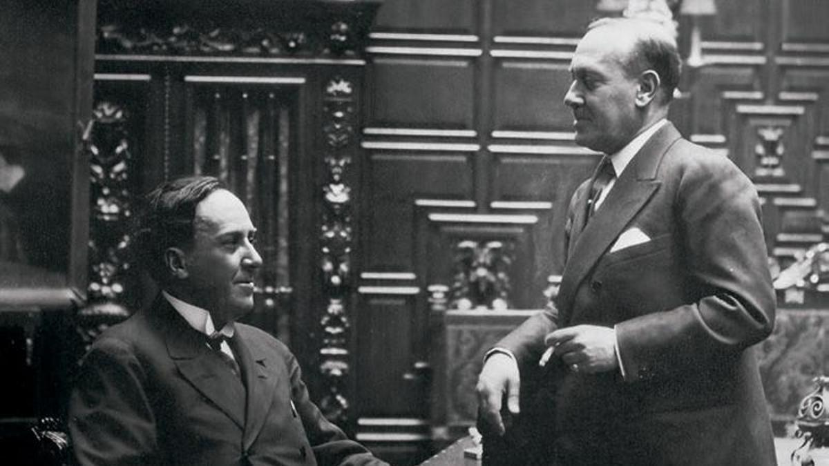 Antonio y Manuel Machado en el despacho del director de La Libertad en 1927. Fotografía de Alfonso