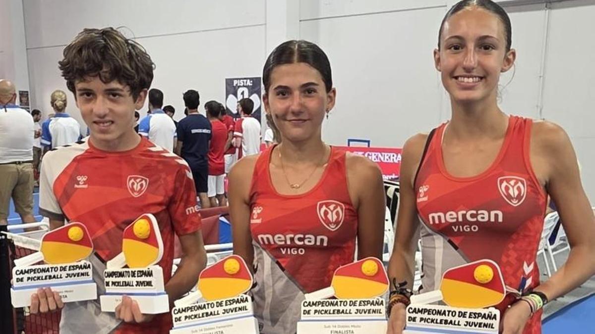Los representantes del Mercantil vigués.