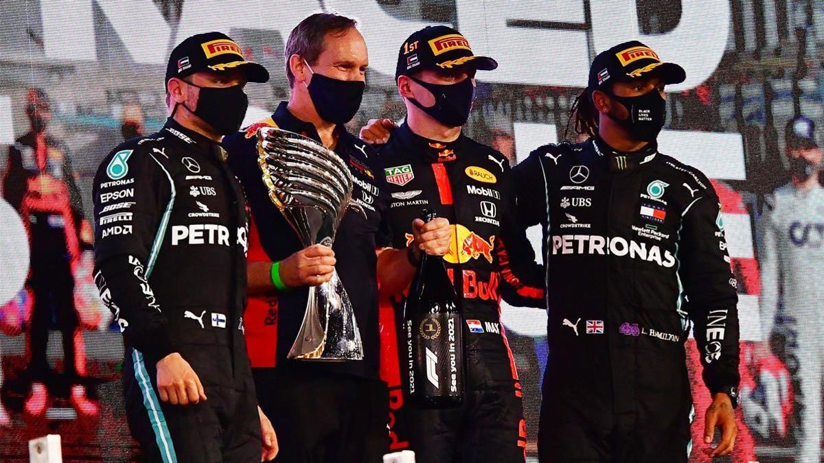 Max Verstappen (Red Bull) gana en Abu Dhabi el último GP de la temporada.