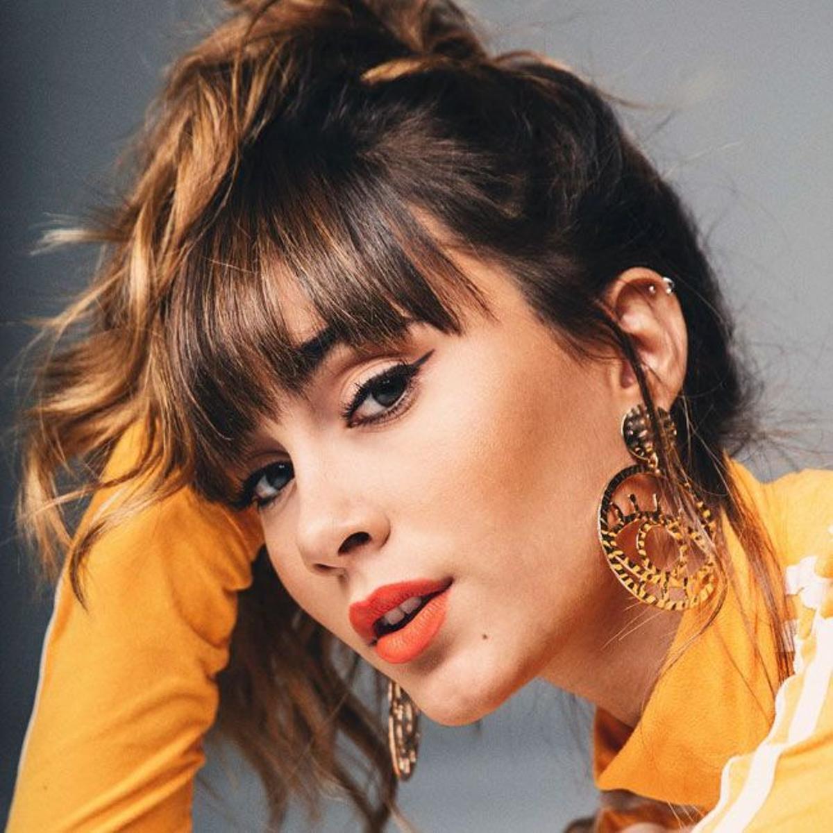 Aitana Ocaña con pendientes XL en forma de ojo