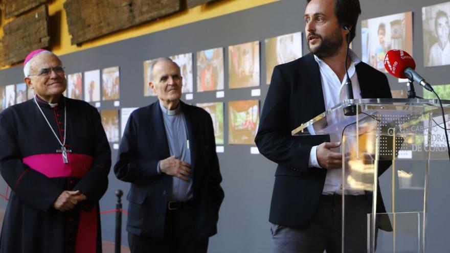 El Patio de los Naranjos acoge la exposición de Álvaro Tejero