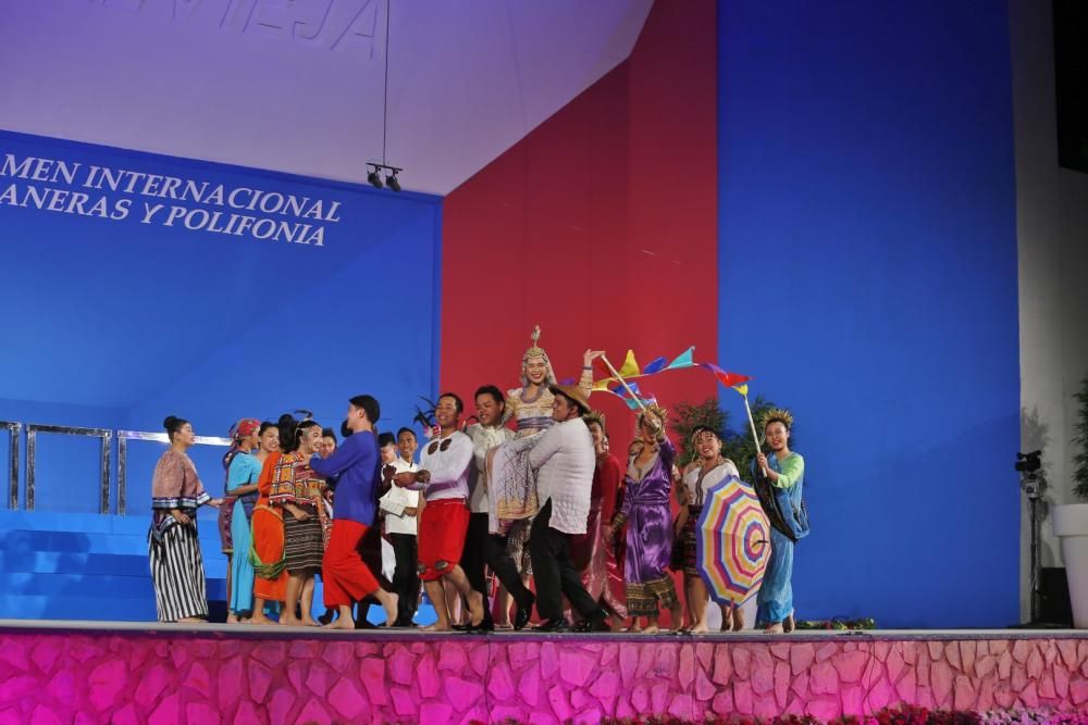 El Coro University of Philippines Singing of Ambassadors, protagonista de la segunda velada del Certamen de Habaneras de Torrevieja, en una espectacular actuación fuera de concurso