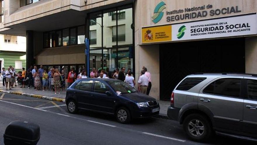 La Seguridad Social gana 17.851 extranjeros en abril