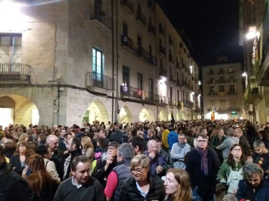 Concentració a Girona en rebuig a l'empresonament dels consellers