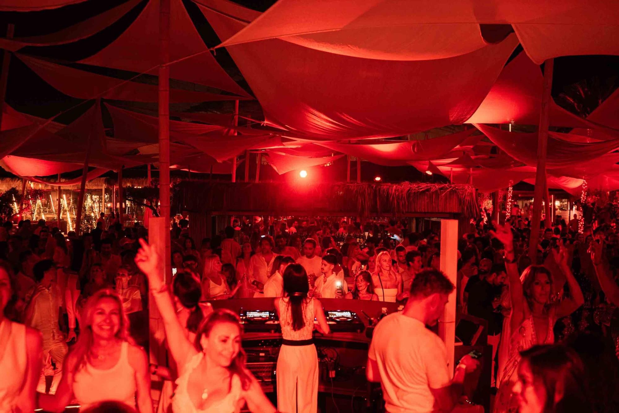 Puntapiedra reabre sus puertas con la fiesta que marca el inicio del verano 2025 en Alicante