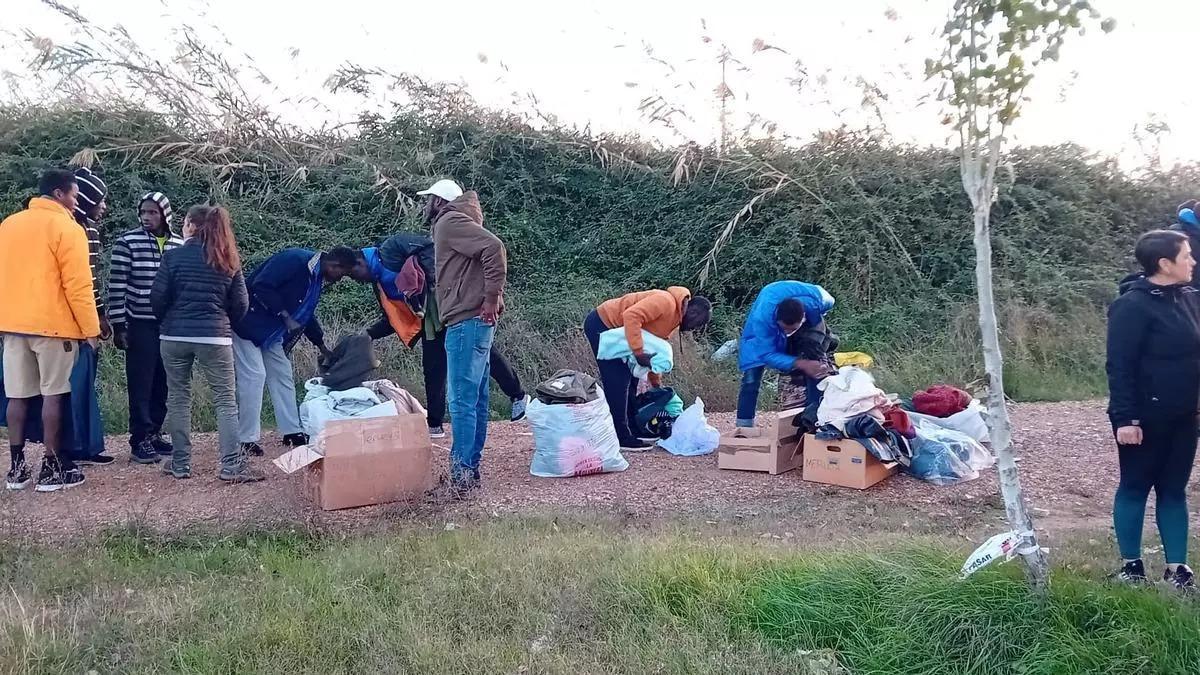 Imagen de archivo de voluntarios y migrantes en Mérida