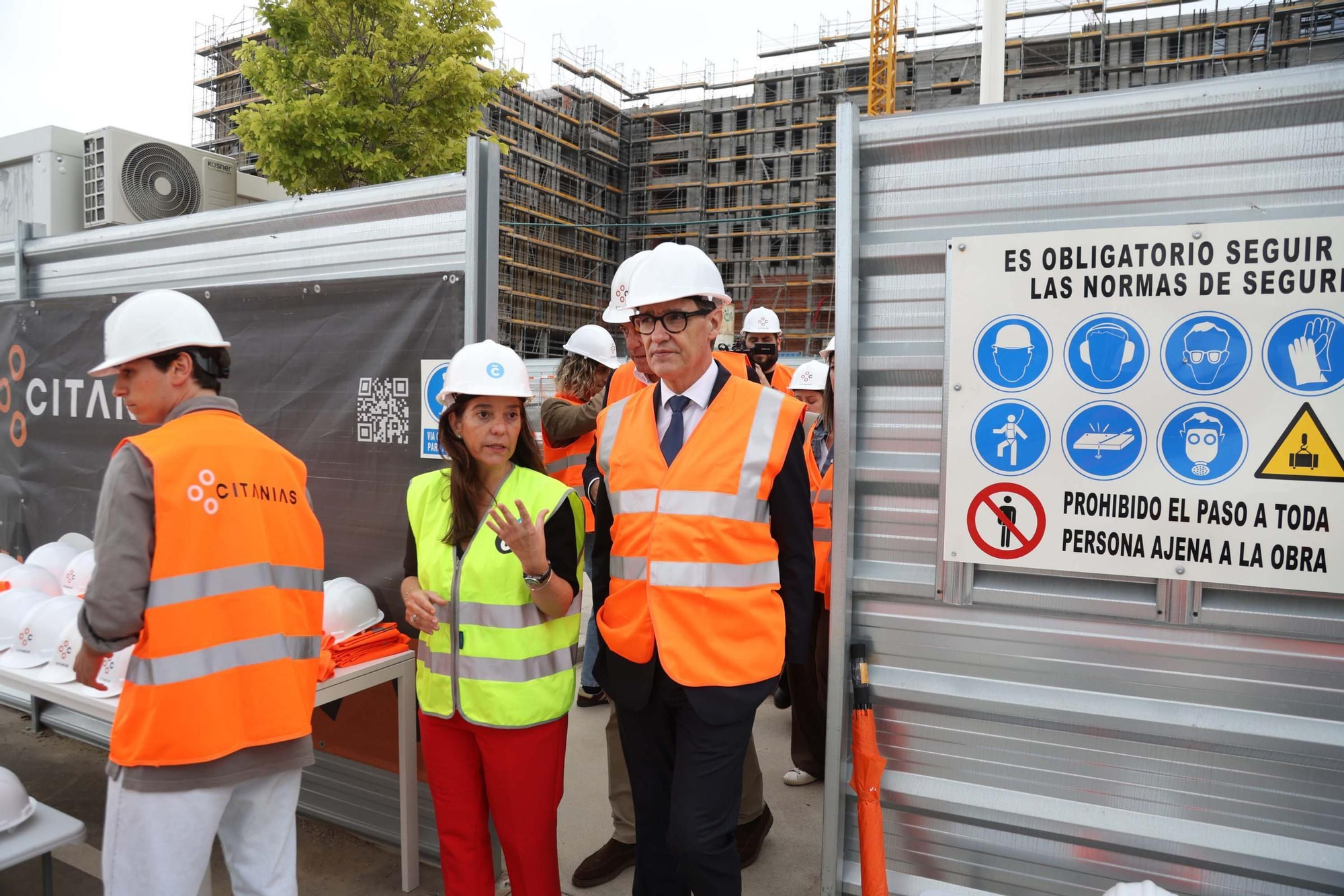 Salvador Illa e Inés Rey visitan las obras de Xuxán