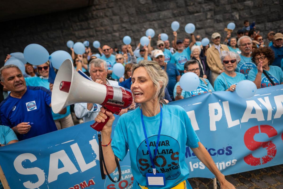 Manifestación de la plataforma ciudadana SOS Playa de San Marcos