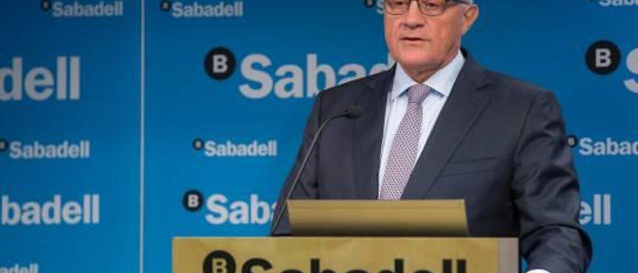 El presidente del Banco Sabadell, Josep Oliu, ayer, en la presentación de resultados.