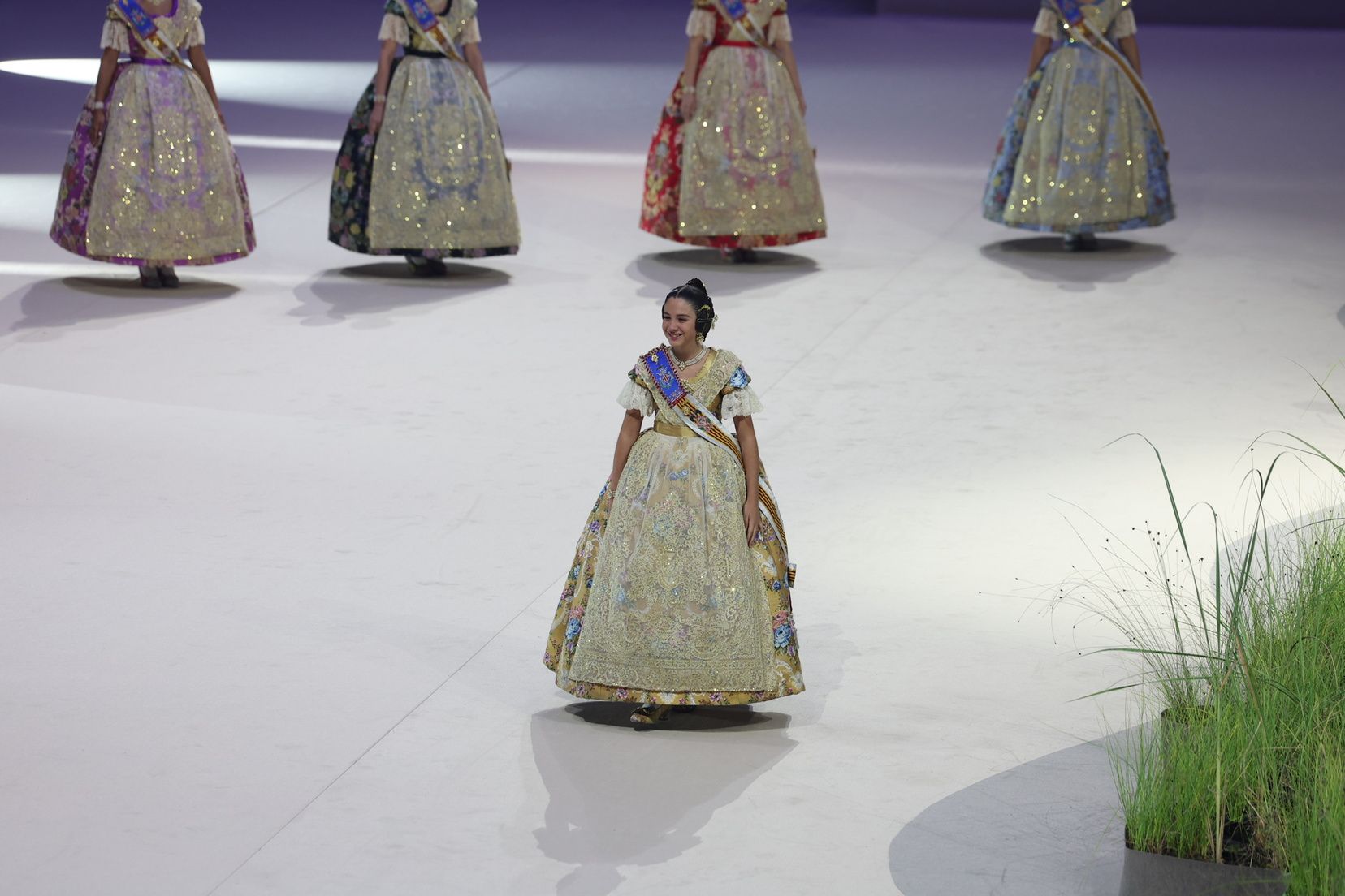 Berta Peiró y Lucía García dicen adiós a su año como falleras mayores de València 2025