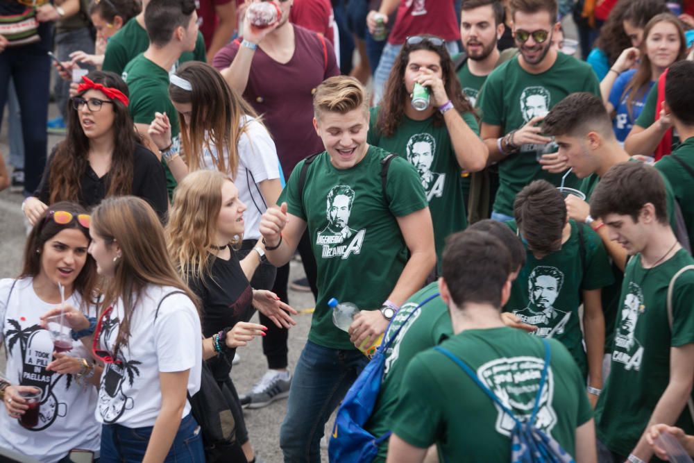 Miles de estudiantes en la macrofiesta universitar