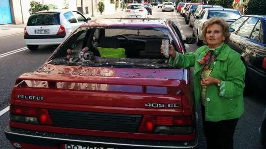 El coche de Berta Lourido fue el peor parado.