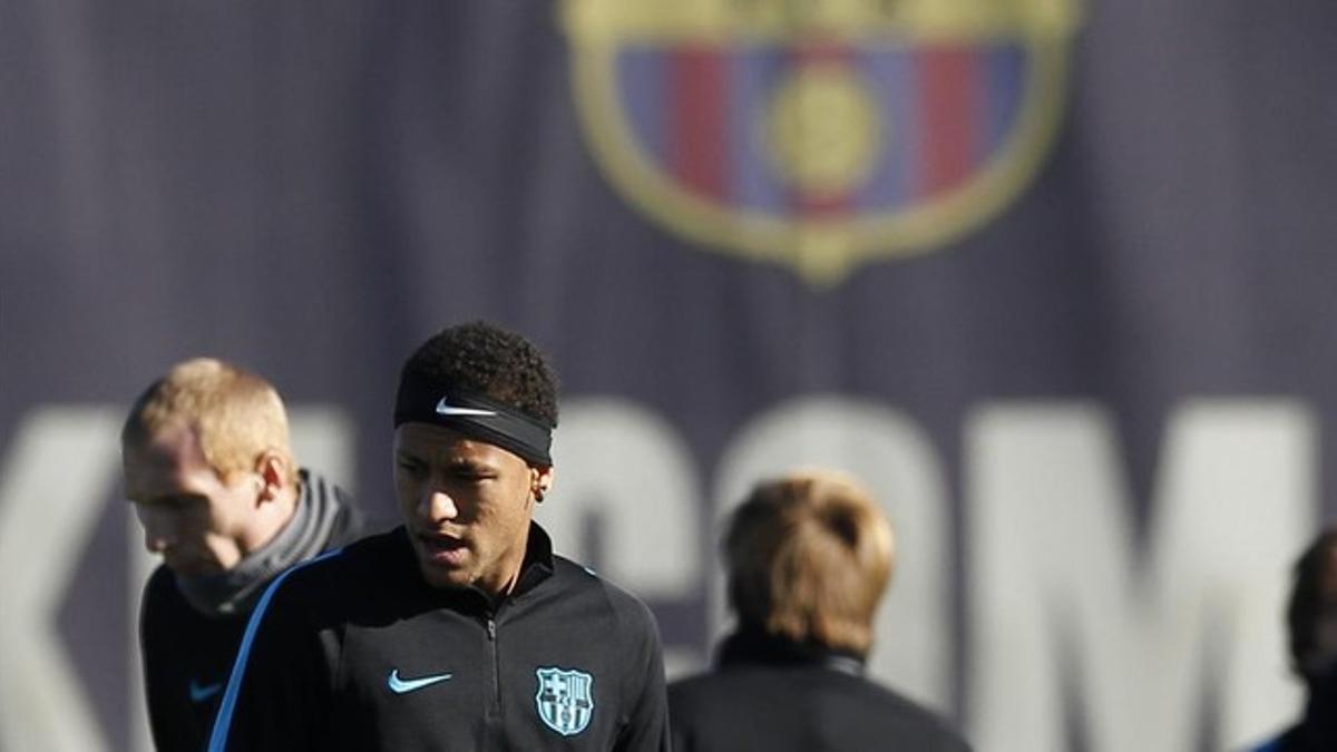 Neymar, en el entrenamiento del lunes del Barça.