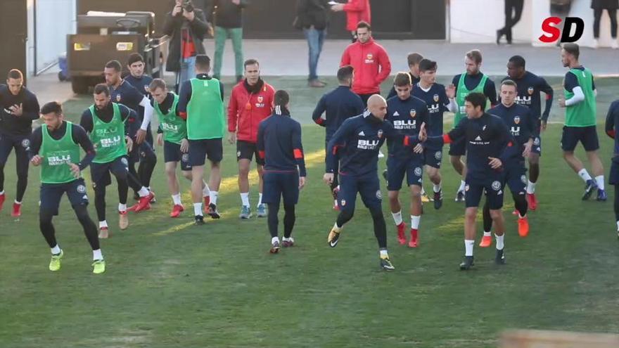 Gayà vuelve al grupo y apunta al Villarreal