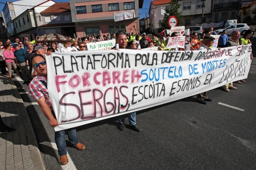 La plataforma busca exponerle la necesidad de 4 médicos en el municipio al conselleiro de Sanidade y al presidente de la Xunta.