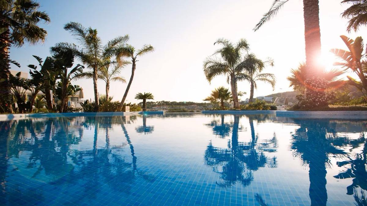 Piscina del Eurostars Sitges. Piscina del Eurostars Sitges.
