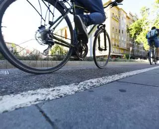 Bicis y patinetes: dudas y respuestas ante los cambios normativos en Zaragoza y el seguro obligatorio