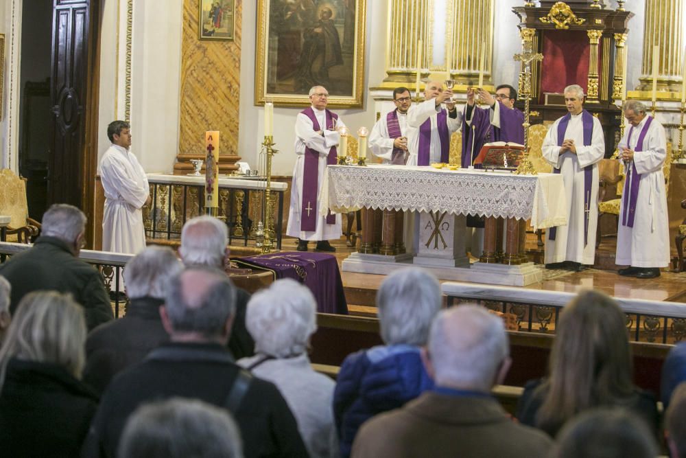 Sant Joan da un emotivo último adiós a su cronista oficial