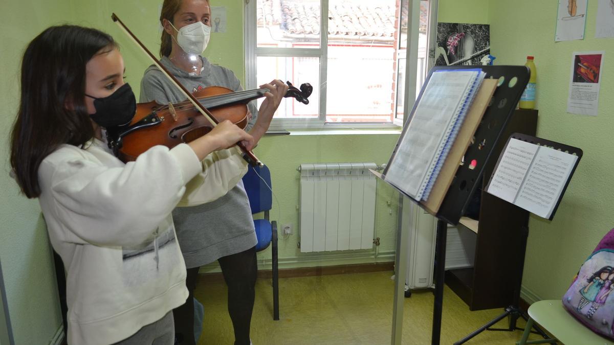 Un aula de la Escuela de Música Duquesa Pimentel de Benavente. / E. P.