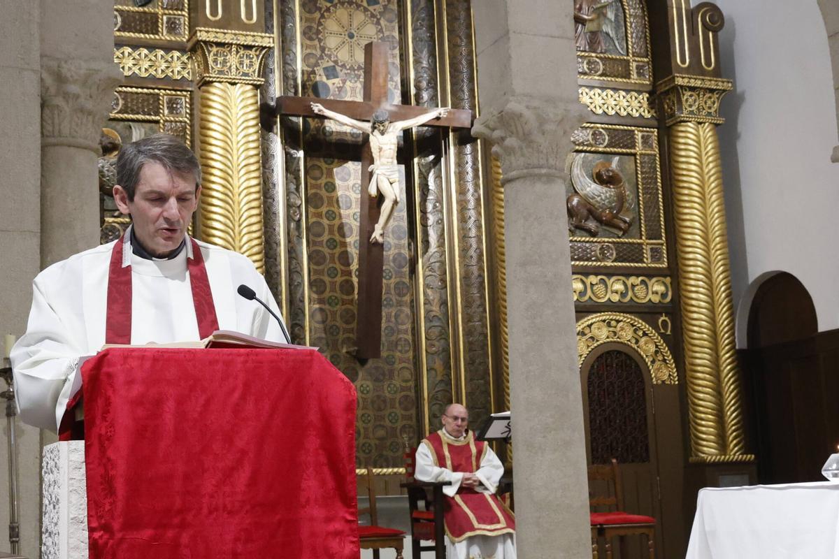 EN IMÁGENES: Somió celebra a su patrón San Julián con la tradicional procesión y comida popular: "Hace unión entre los vecinos"