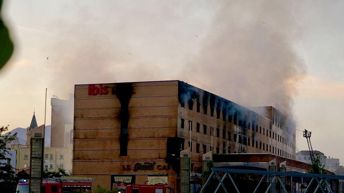 El incendio en el hotel Ibis no ha afectada a la calidad del aire en Málaga.
