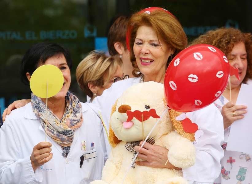 El Hospital del Bierzo lanza besos para los niños