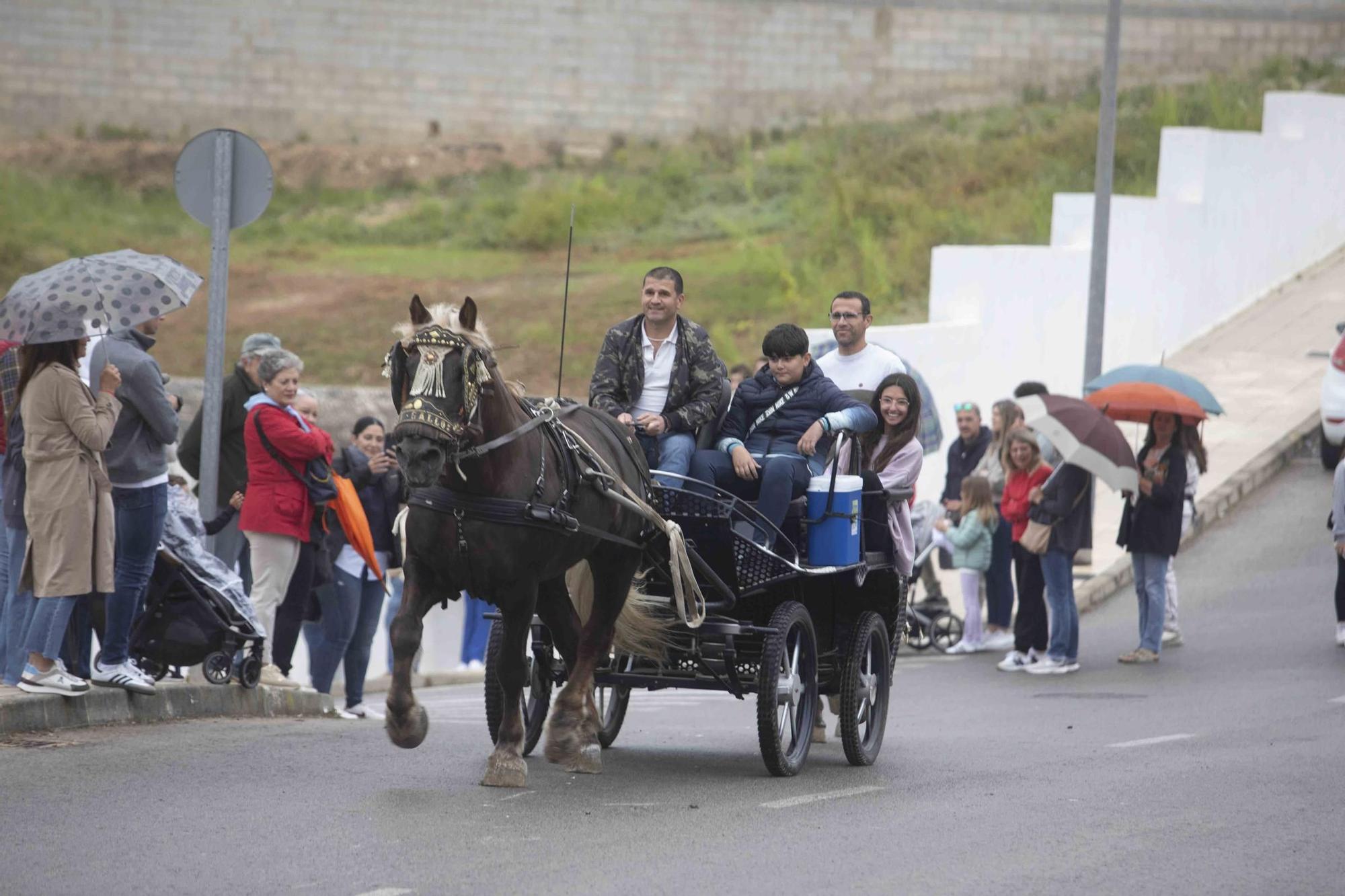 Así ha sido la romería a la ermita de Santa Anna de la Llosa de Ranes, en un día de lluvia