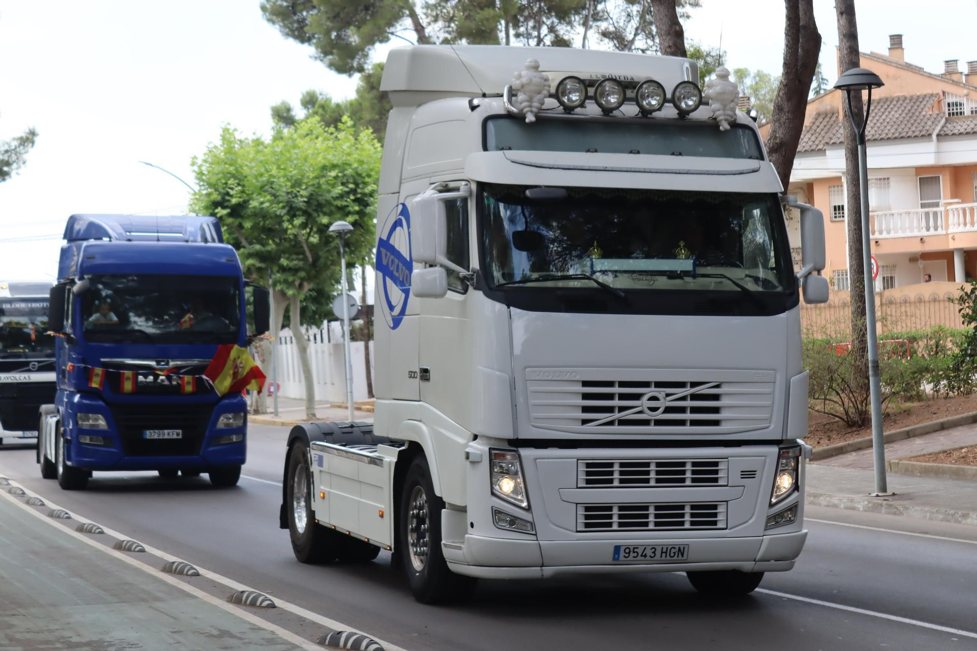 Vila-real celebra la festa de Sant Cristòfol amb la benedicció i desfilada de camions