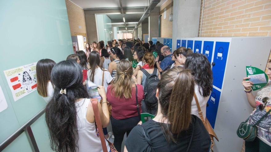Oposiciones de profesores en Alicante, en imagen de archivo / Isabel Ramón