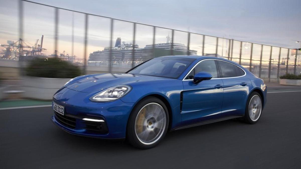 Porsche Panamera S4