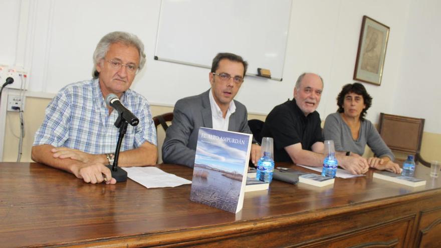 Quatre historiadors han presentat la reedició al Muntaner.