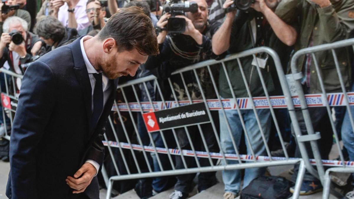 Leo Messi a la entrada de la Audiencia de Barcelona el pasado mes de junio