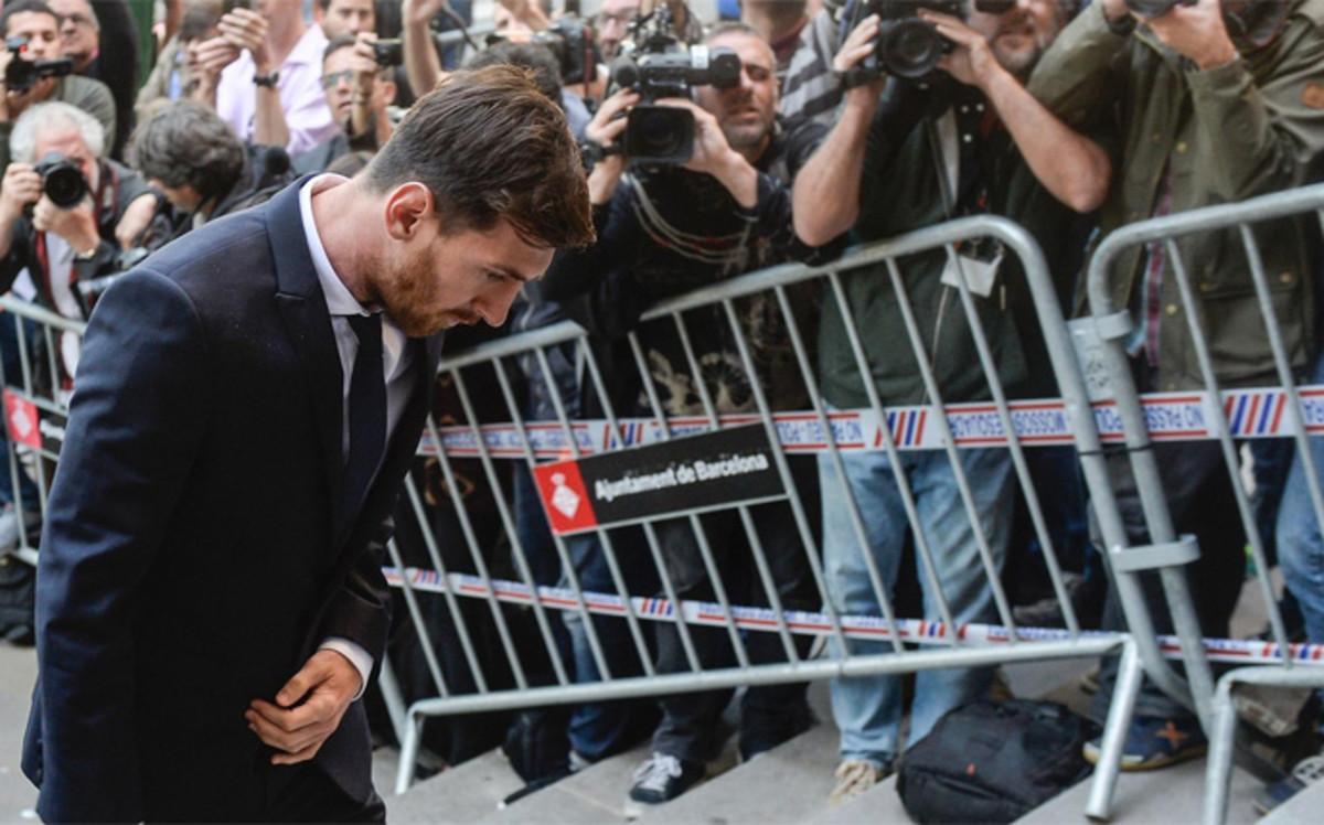Leo Messi a la entrada de la Audiencia de Barcelona el pasado mes de junio