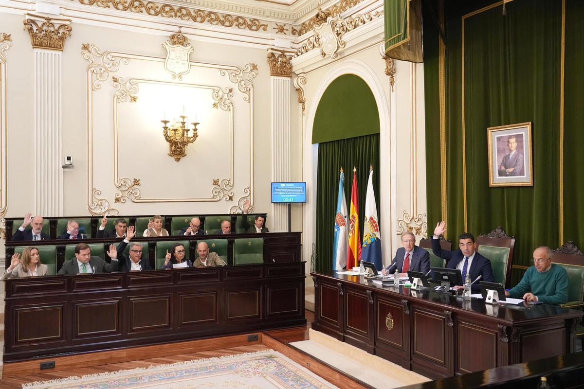 Votación esta mañana en la Diputación de Pontevedra.