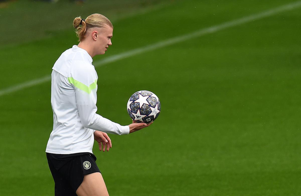 Erling Haaland, jugador del Manchester City, durante el entrenamiento previo al partido contra el Real Madrid.