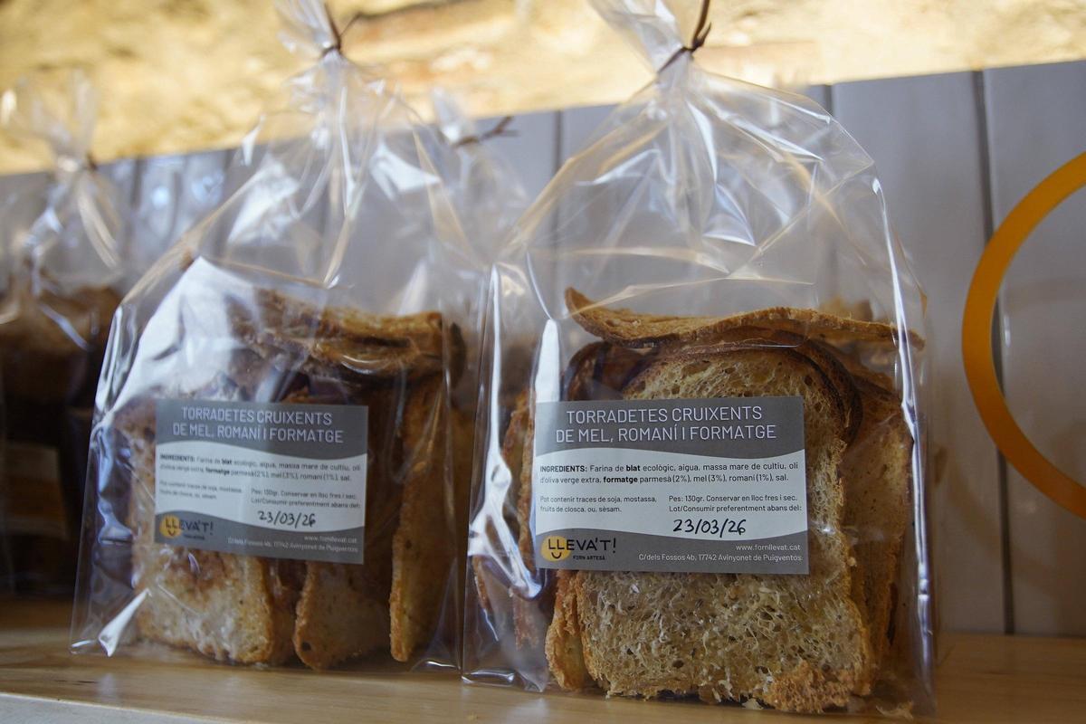 Agnès Julià, del forn de pa Lleva't a Avinyonet de Puigventós i les seves elaboracions Agnès Julià, del forn de pa Lleva't a Avinyonet de Puigventós i les seves elaboracions